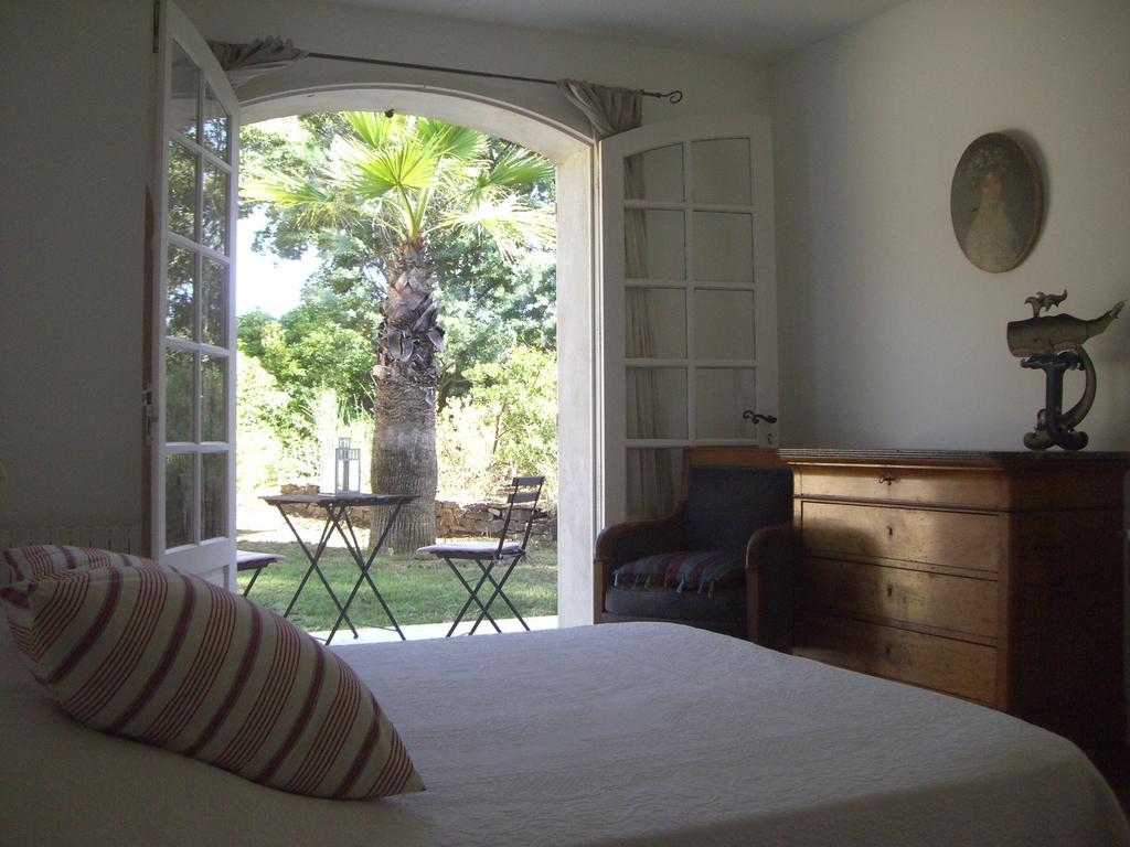 Le Mas De Notre-Dame Bed & Breakfast La Londe-les-Maures Rom bilde